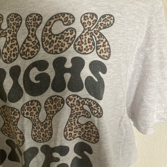 ❤️$10 BUNDLE SALE WAS $23 Thick Thighs Save Lives tshirt - Picture 4 of 6